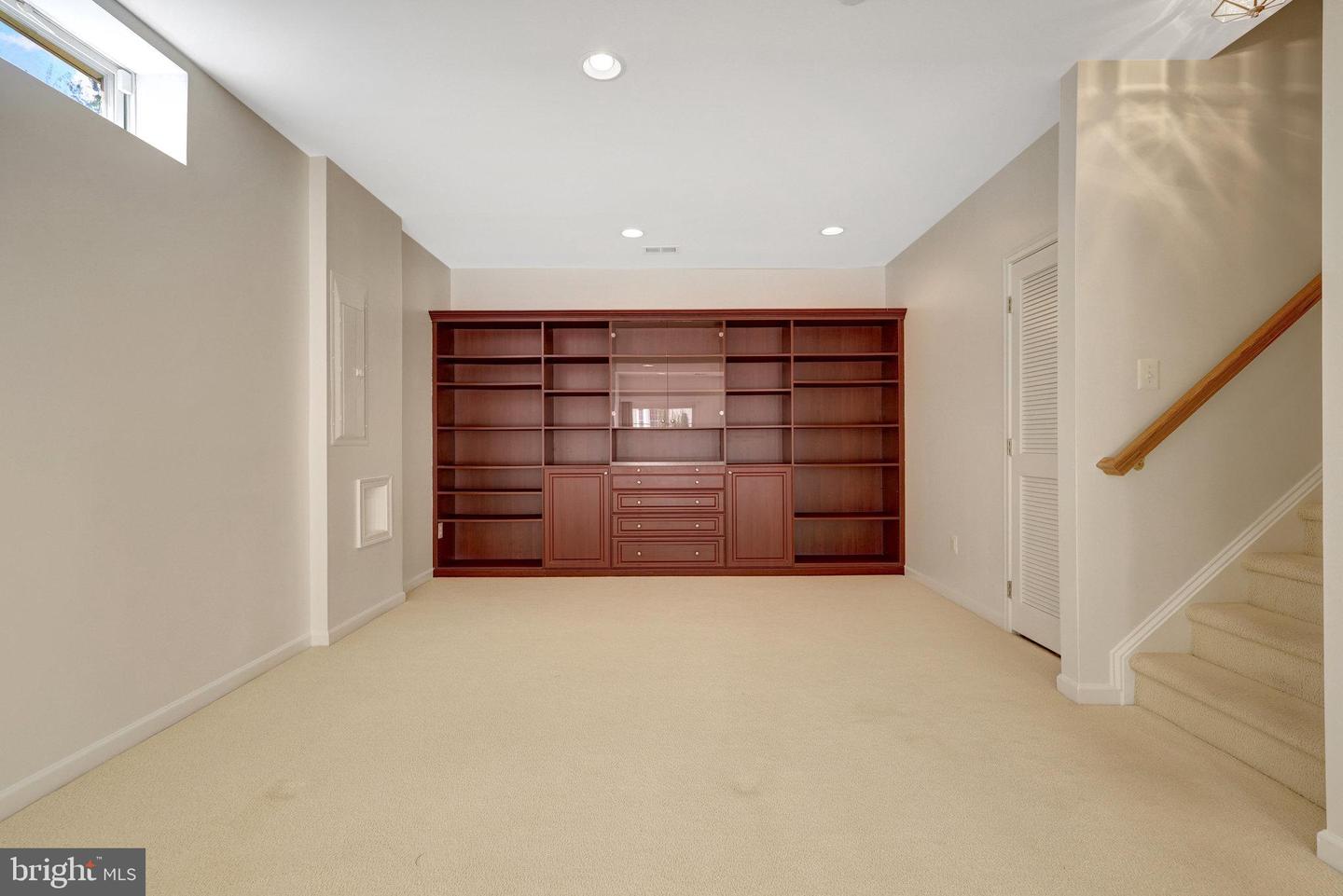 20250 MILLSTEAD DR, ASHBURN, Virginia 20147, 4 Bedrooms Bedrooms, ,3 BathroomsBathrooms,Residential,For sale,20250 MILLSTEAD DR,VALO2108322 MLS # VALO2108322