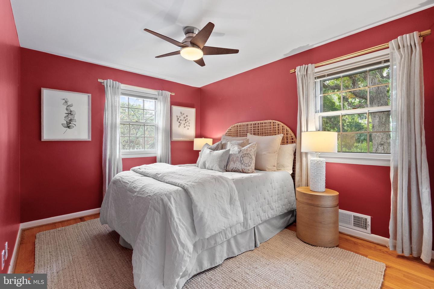 917 CRESTWOOD DR, ALEXANDRIA, Virginia 22302, 4 Bedrooms Bedrooms, ,3 BathroomsBathrooms,Residential,For sale,917 CRESTWOOD DR,VAAX2050860 MLS # VAAX2050860