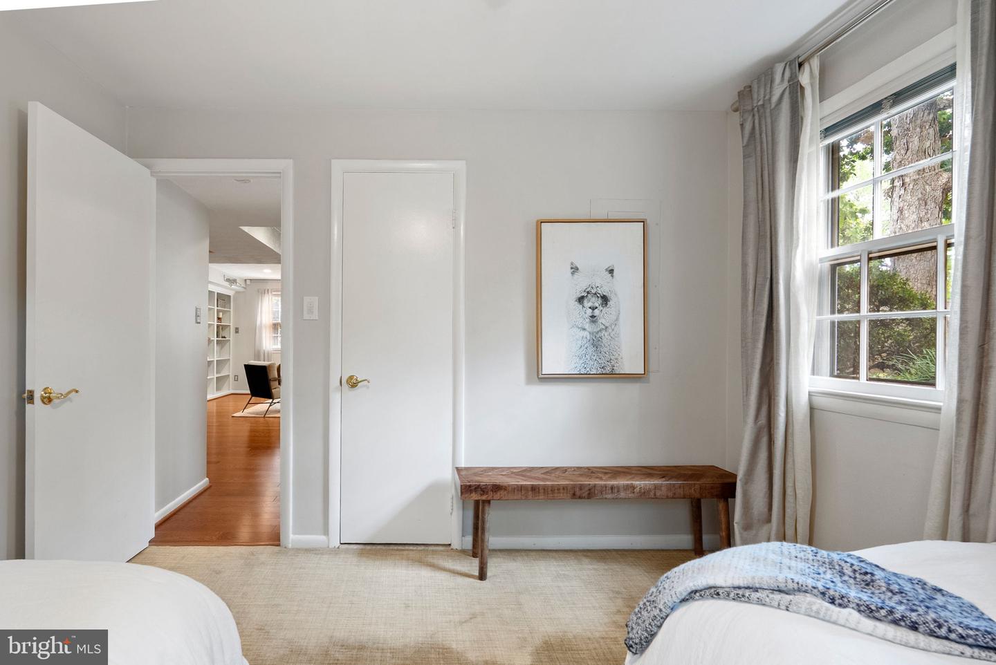 917 CRESTWOOD DR, ALEXANDRIA, Virginia 22302, 4 Bedrooms Bedrooms, ,3 BathroomsBathrooms,Residential,For sale,917 CRESTWOOD DR,VAAX2050860 MLS # VAAX2050860