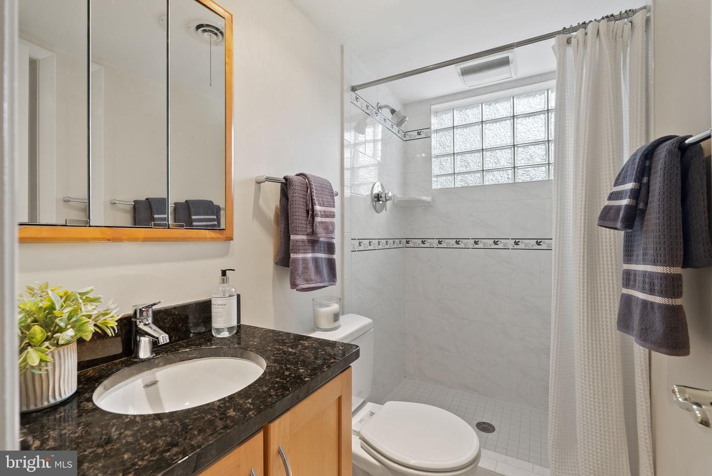 917 CRESTWOOD DR, ALEXANDRIA, Virginia 22302, 4 Bedrooms Bedrooms, ,3 BathroomsBathrooms,Residential,For sale,917 CRESTWOOD DR,VAAX2050860 MLS # VAAX2050860