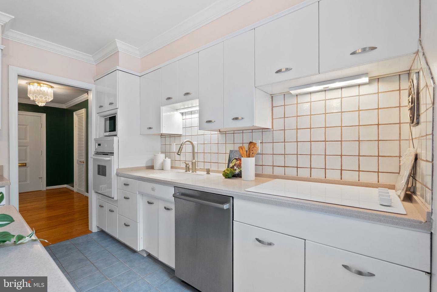 917 CRESTWOOD DR, ALEXANDRIA, Virginia 22302, 4 Bedrooms Bedrooms, ,3 BathroomsBathrooms,Residential,For sale,917 CRESTWOOD DR,VAAX2050860 MLS # VAAX2050860