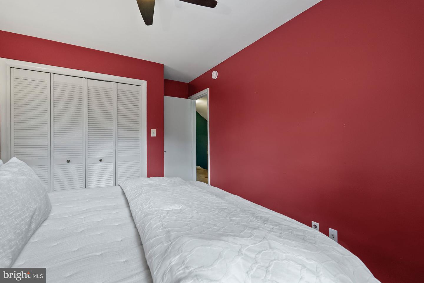 917 CRESTWOOD DR, ALEXANDRIA, Virginia 22302, 4 Bedrooms Bedrooms, ,3 BathroomsBathrooms,Residential,For sale,917 CRESTWOOD DR,VAAX2050860 MLS # VAAX2050860