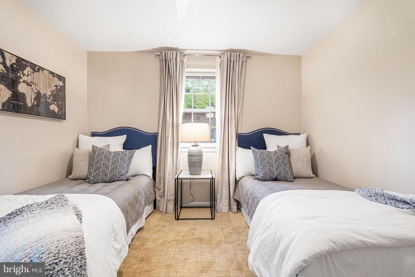 917 CRESTWOOD DR, ALEXANDRIA, Virginia 22302, 4 Bedrooms Bedrooms, ,3 BathroomsBathrooms,Residential,For sale,917 CRESTWOOD DR,VAAX2050860 MLS # VAAX2050860