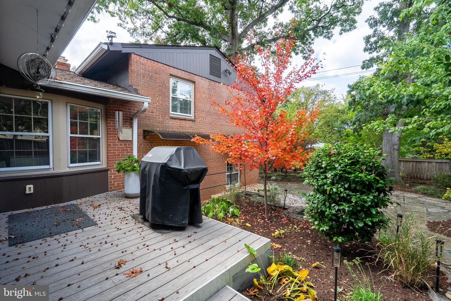 917 CRESTWOOD DR, ALEXANDRIA, Virginia 22302, 4 Bedrooms Bedrooms, ,3 BathroomsBathrooms,Residential,For sale,917 CRESTWOOD DR,VAAX2050860 MLS # VAAX2050860