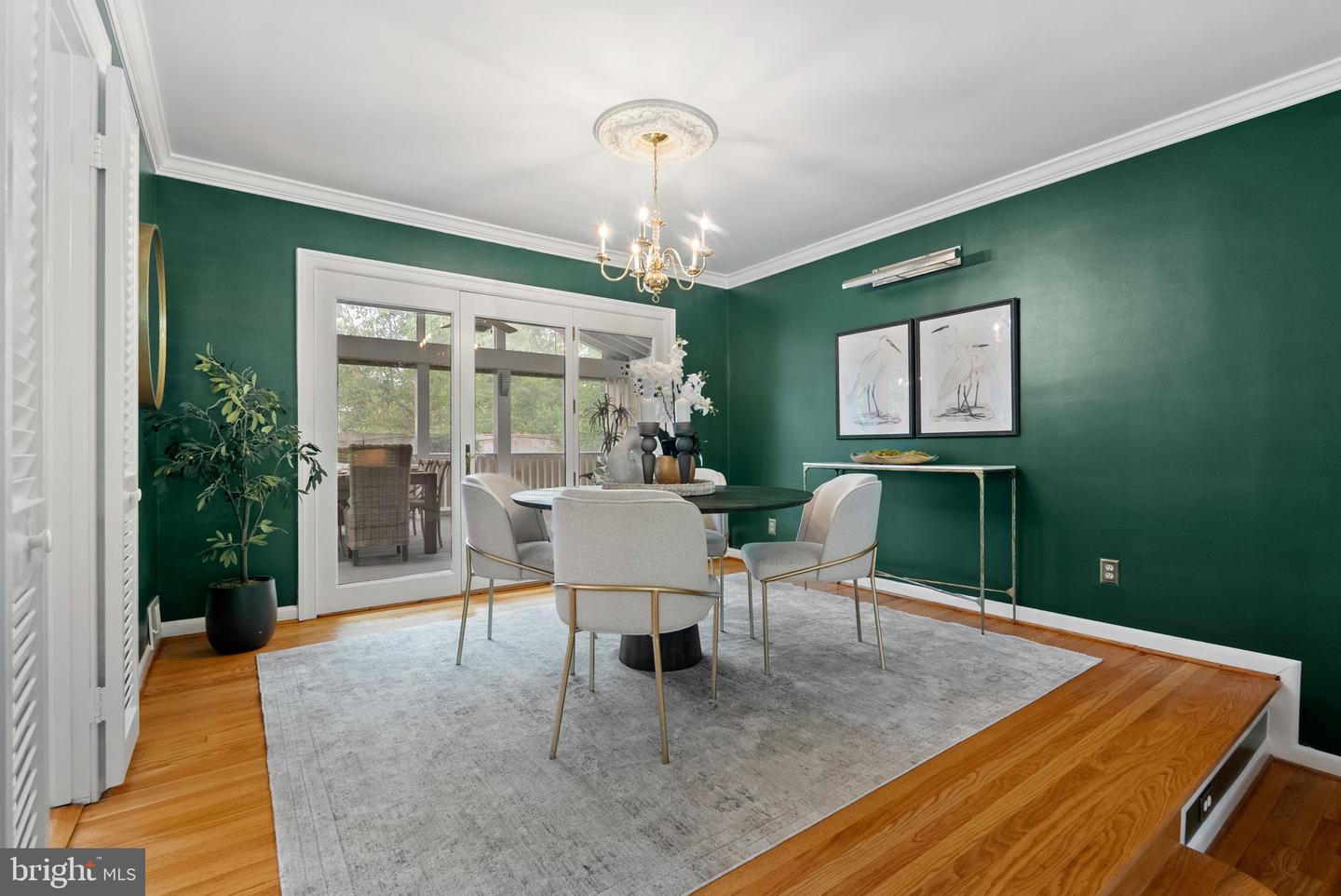 917 CRESTWOOD DR, ALEXANDRIA, Virginia 22302, 4 Bedrooms Bedrooms, ,3 BathroomsBathrooms,Residential,For sale,917 CRESTWOOD DR,VAAX2050860 MLS # VAAX2050860