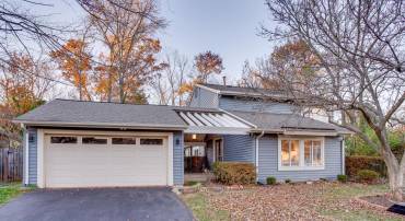 126 HILLSDALE DR, STERLING, Virginia 20164, 4 Bedrooms Bedrooms, 7 Rooms Rooms,2 BathroomsBathrooms,Residential,For sale,126 HILLSDALE DR,VALO2109524 MLS # VALO2109524