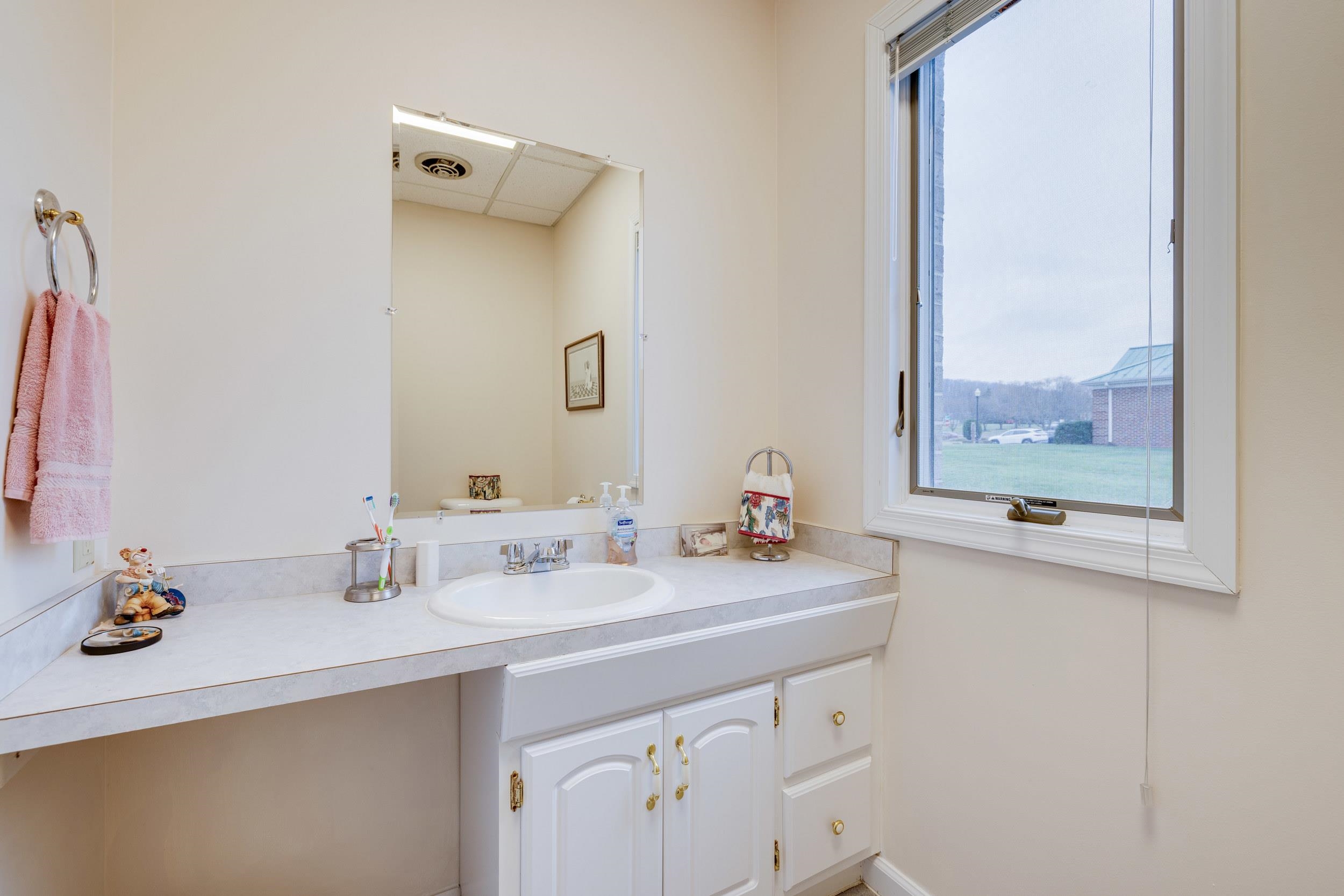 1947 MEDICAL AVE, HARRISONBURG, Virginia 22801, ,Commercial,1947 MEDICAL AVE,671450 MLS # 671450 1947 MEDICAL AVE, HARRISONBURG, Virginia 22801, ,Commercial,1947 MEDICAL AVE,671450 MLS # 671450