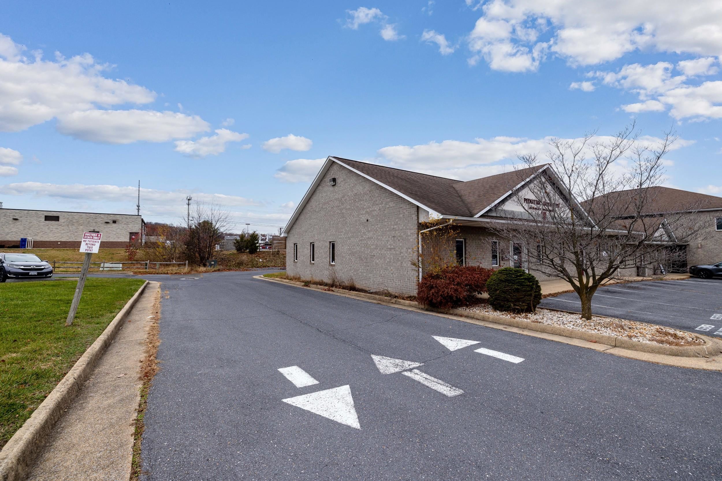 1947 MEDICAL AVE, HARRISONBURG, Virginia 22801, ,Commercial,1947 MEDICAL AVE,671450 MLS # 671450 1947 MEDICAL AVE, HARRISONBURG, Virginia 22801, ,Commercial,1947 MEDICAL AVE,671450 MLS # 671450