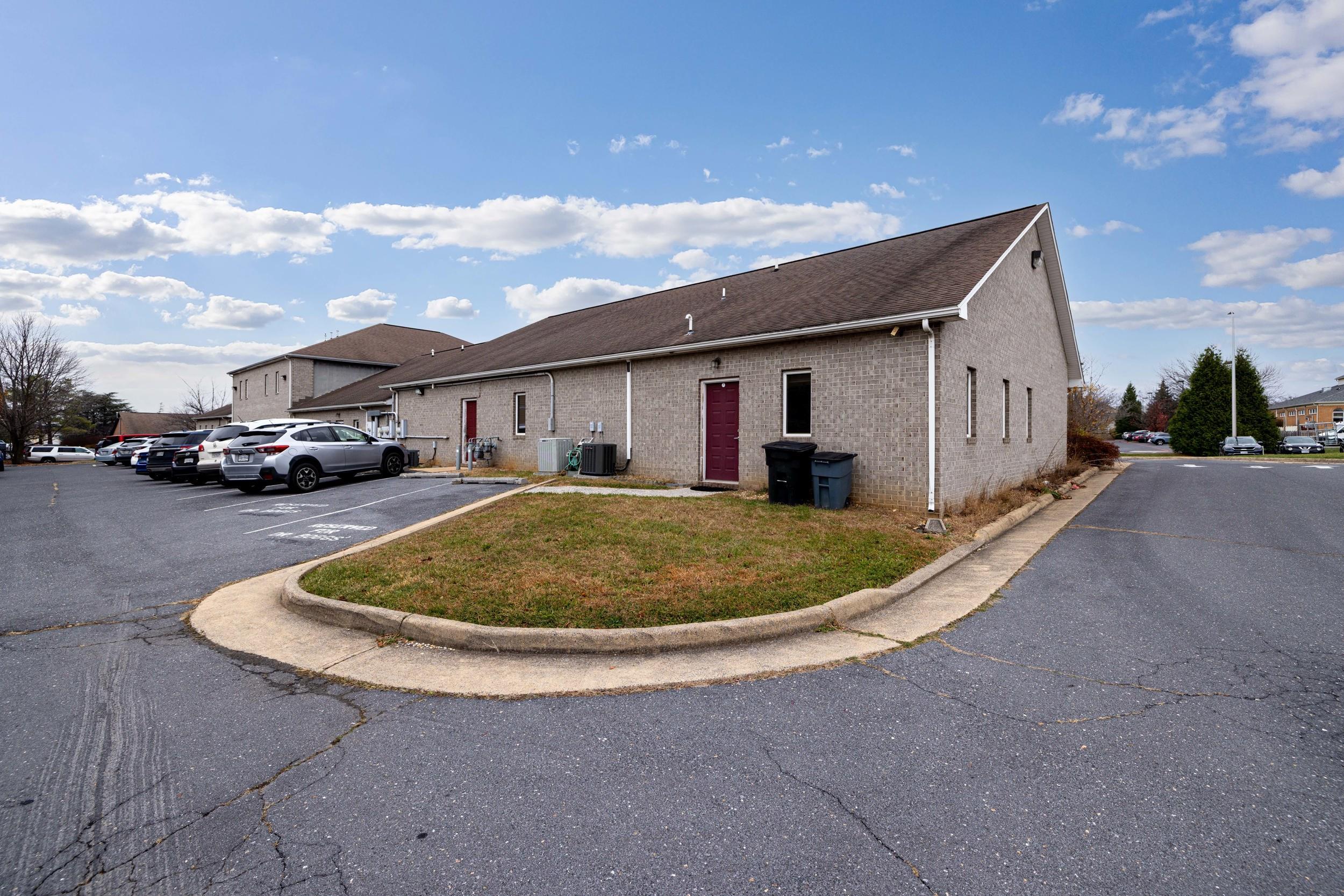 1947 MEDICAL AVE, HARRISONBURG, Virginia 22801, ,Commercial,1947 MEDICAL AVE,671450 MLS # 671450 1947 MEDICAL AVE, HARRISONBURG, Virginia 22801, ,Commercial,1947 MEDICAL AVE,671450 MLS # 671450