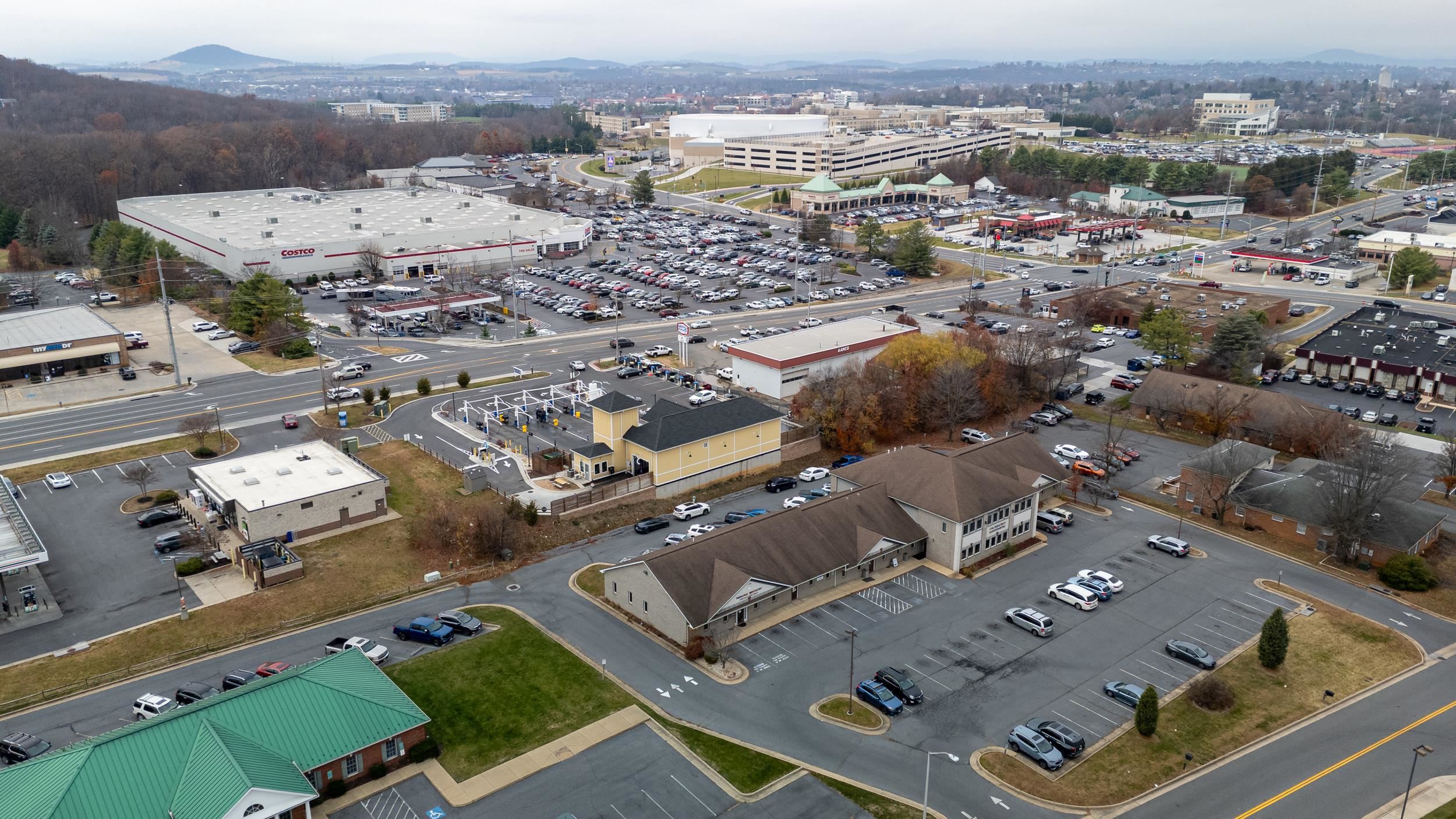 1947 MEDICAL AVE, HARRISONBURG, Virginia 22801, ,Commercial,1947 MEDICAL AVE,671450 MLS # 671450 1947 MEDICAL AVE, HARRISONBURG, Virginia 22801, ,Commercial,1947 MEDICAL AVE,671450 MLS # 671450