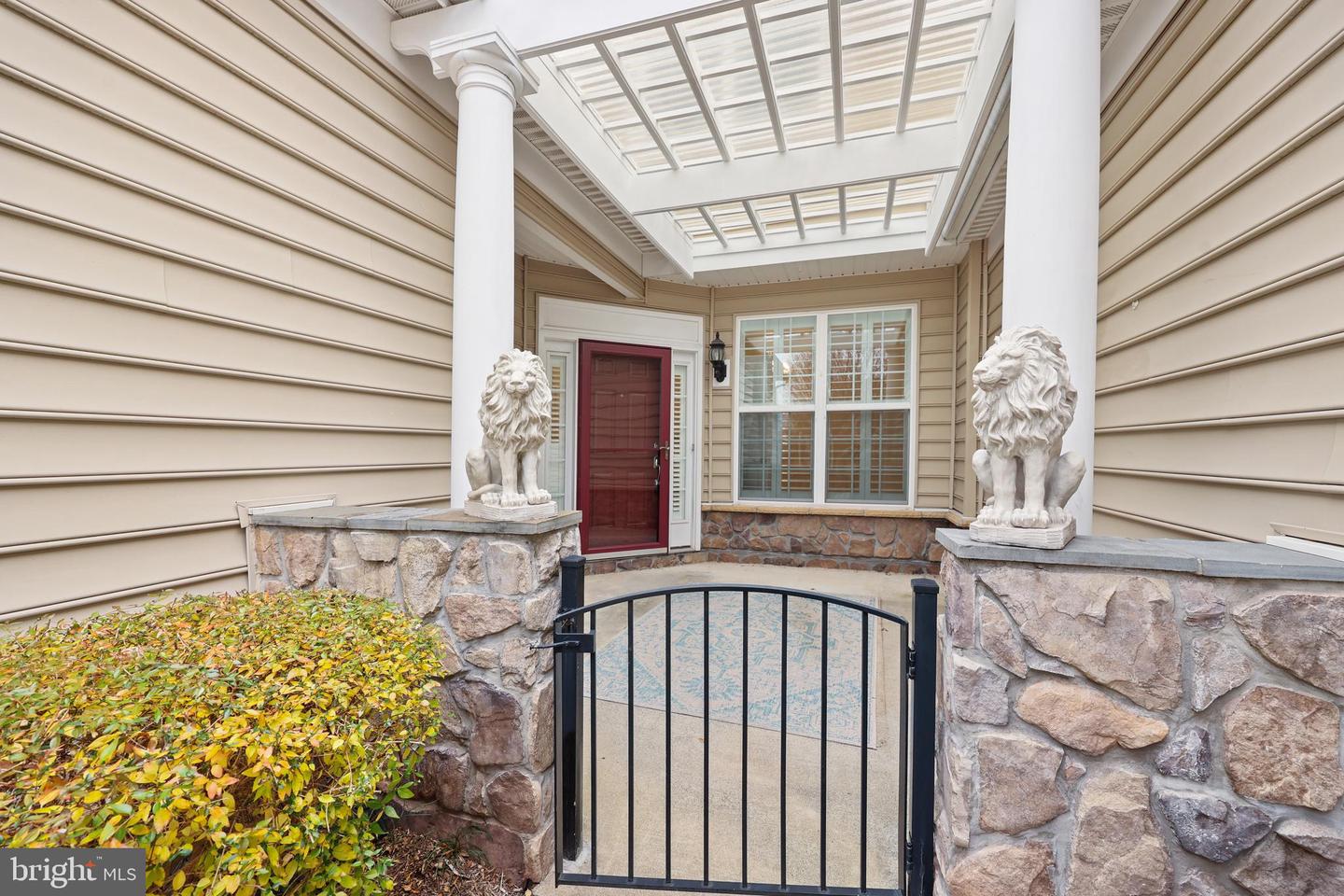 20432 ISLAND WEST SQ, ASHBURN, Virginia 20147, 3 Bedrooms Bedrooms, ,2 BathroomsBathrooms,Residential,For sale,20432 ISLAND WEST SQ,VALO2111154 MLS # VALO2111154