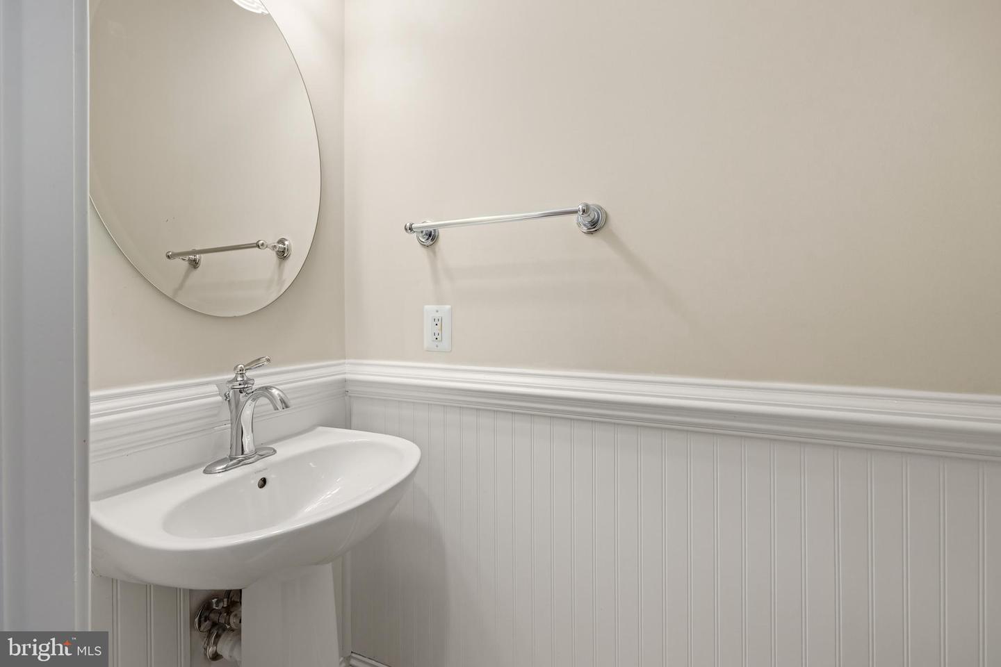 20432 ISLAND WEST SQ, ASHBURN, Virginia 20147, 3 Bedrooms Bedrooms, ,2 BathroomsBathrooms,Residential,For sale,20432 ISLAND WEST SQ,VALO2111154 MLS # VALO2111154