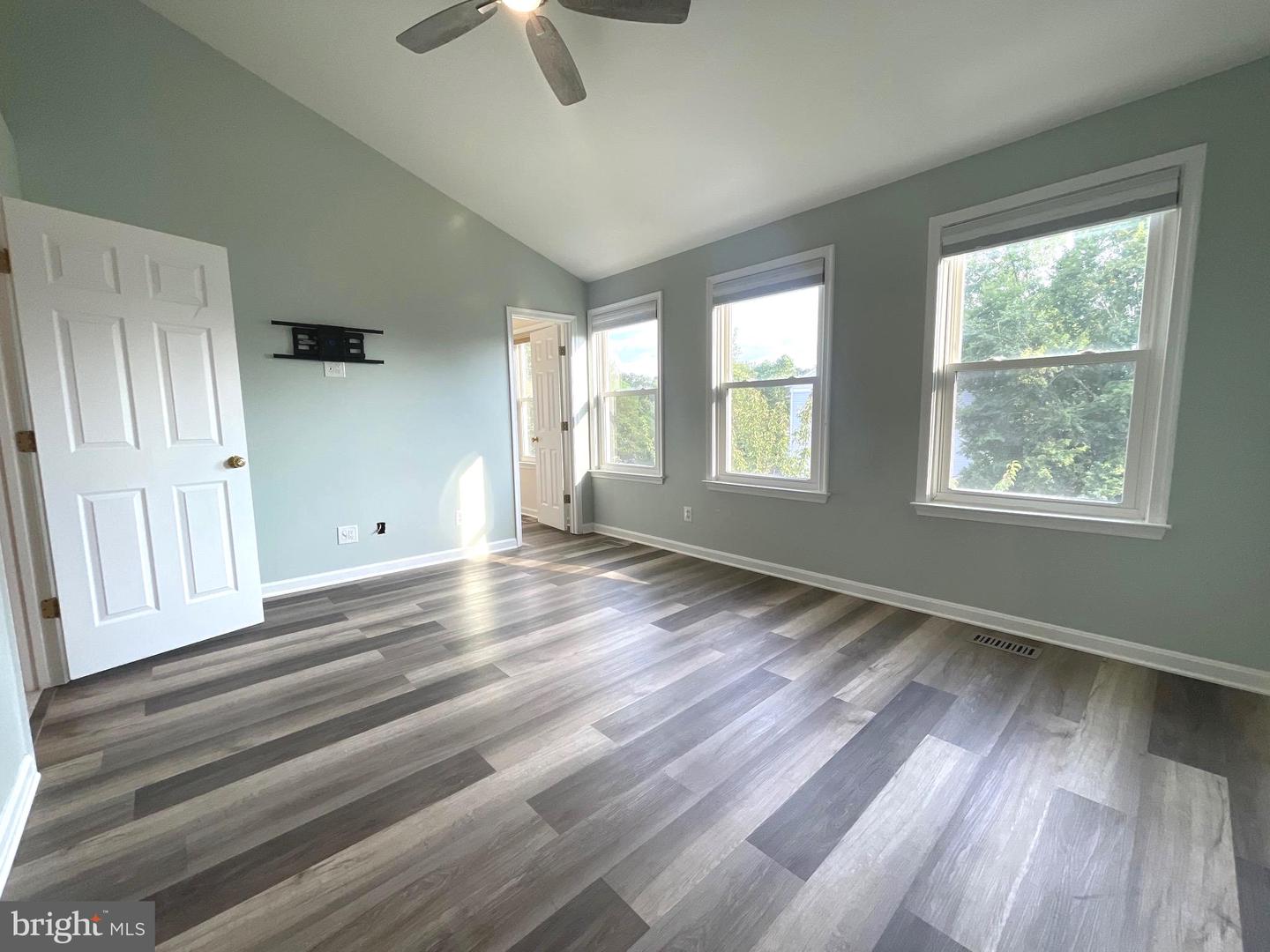 47616 WATKINS ISLAND SQ, STERLING, Virginia 20165, 4 Bedrooms Bedrooms, ,3 BathroomsBathrooms,Residential,For sale,47616 WATKINS ISLAND SQ,VALO2111188 MLS # VALO2111188