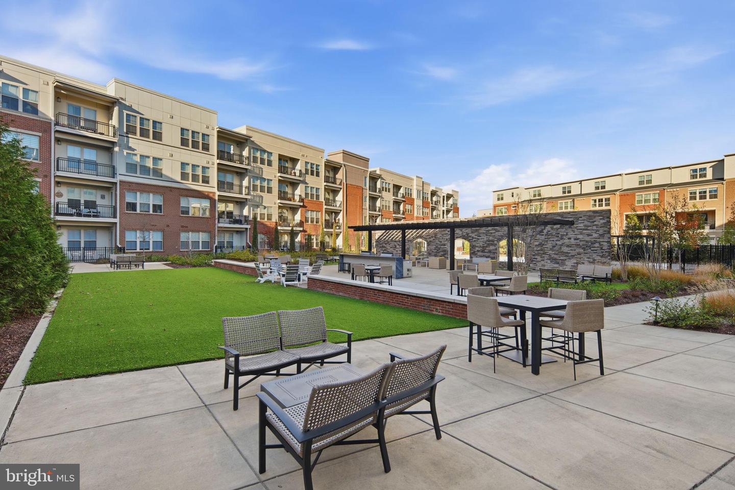 10755 FAIRGROUNDS DR #102, FAIRFAX, Virginia 22030, 1 Bedroom Bedrooms, 5 Rooms Rooms,1 BathroomBathrooms,Residential,For sale,10755 FAIRGROUNDS DR #102,VAFC2007498 MLS # VAFC2007498 10755 FAIRGROUNDS DR #102, FAIRFAX, Virginia 22030, 1 Bedroom Bedrooms, 5 Rooms Rooms,1 BathroomBathrooms,Residential,For sale,10755 FAIRGROUNDS DR #102,VAFC2007498 MLS # VAFC2007498