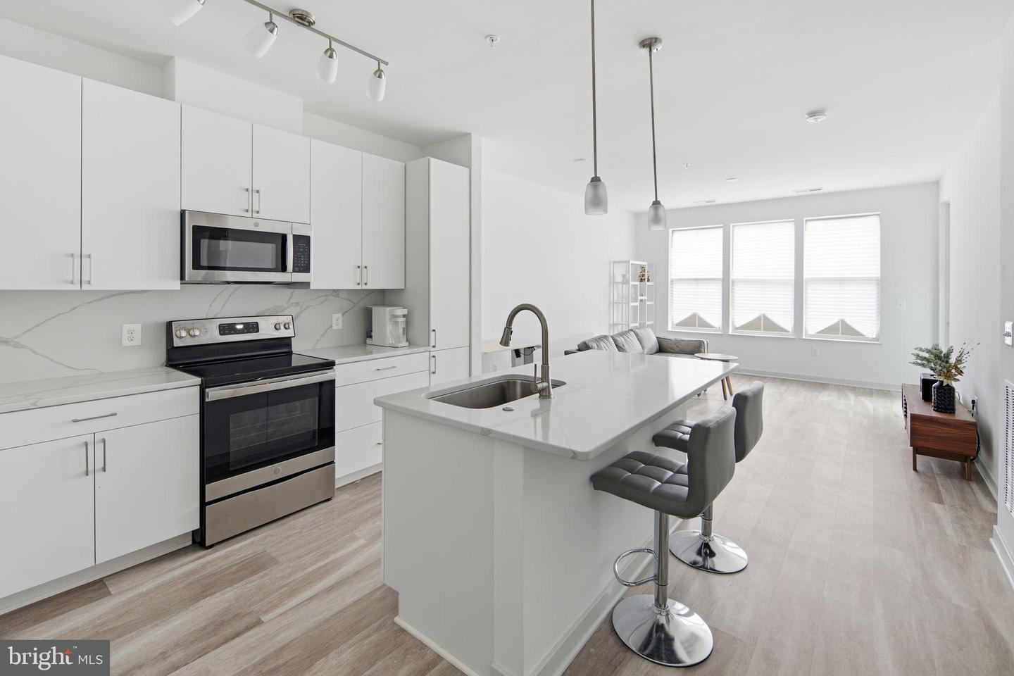 10755 FAIRGROUNDS DR #102, FAIRFAX, Virginia 22030, 1 Bedroom Bedrooms, 5 Rooms Rooms,1 BathroomBathrooms,Residential,For sale,10755 FAIRGROUNDS DR #102,VAFC2007498 MLS # VAFC2007498 10755 FAIRGROUNDS DR #102, FAIRFAX, Virginia 22030, 1 Bedroom Bedrooms, 5 Rooms Rooms,1 BathroomBathrooms,Residential,For sale,10755 FAIRGROUNDS DR #102,VAFC2007498 MLS # VAFC2007498