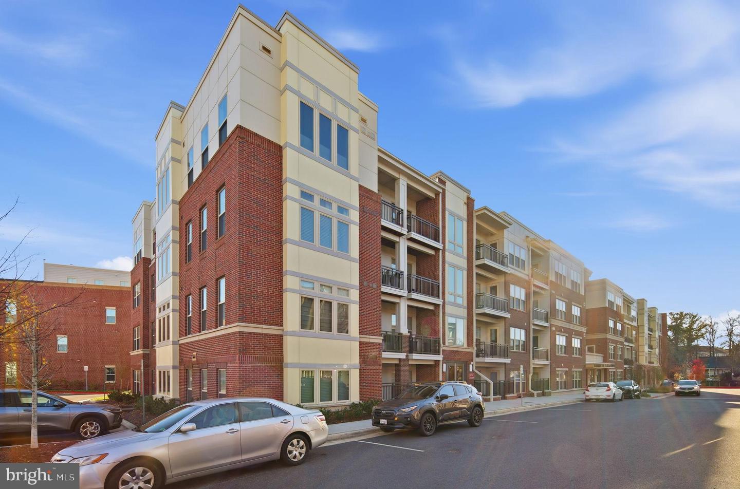 10755 FAIRGROUNDS DR #102, FAIRFAX, Virginia 22030, 1 Bedroom Bedrooms, 5 Rooms Rooms,1 BathroomBathrooms,Residential,For sale,10755 FAIRGROUNDS DR #102,VAFC2007498 MLS # VAFC2007498 10755 FAIRGROUNDS DR #102, FAIRFAX, Virginia 22030, 1 Bedroom Bedrooms, 5 Rooms Rooms,1 BathroomBathrooms,Residential,For sale,10755 FAIRGROUNDS DR #102,VAFC2007498 MLS # VAFC2007498