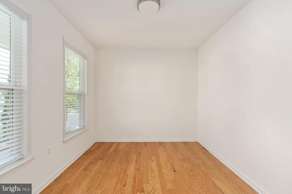 12211 GLEN OAKS DR, FREDERICKSBURG, Virginia 22407, 2 Bedrooms Bedrooms, ,2 BathroomsBathrooms,Residential,12211 GLEN OAKS DR,VASP2035944 MLS # VASP2035944