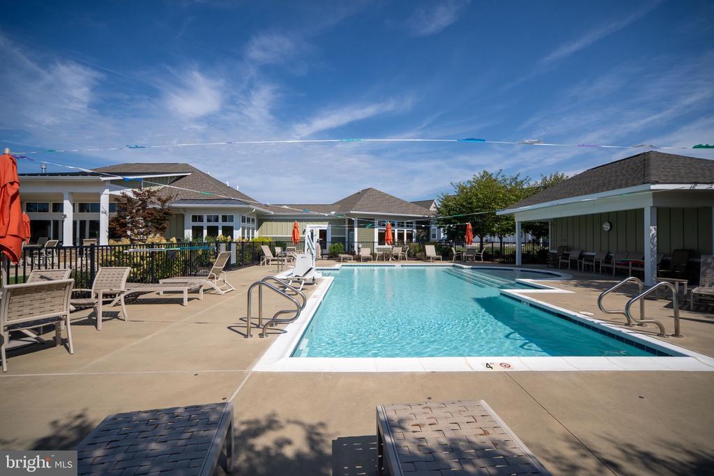 12211 GLEN OAKS DR, FREDERICKSBURG, Virginia 22407, 2 Bedrooms Bedrooms, ,2 BathroomsBathrooms,Residential,12211 GLEN OAKS DR,VASP2035944 MLS # VASP2035944