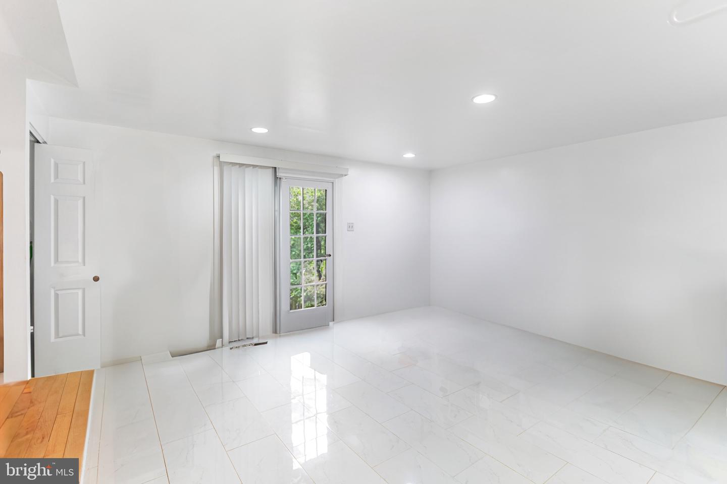 7566 WOOD MIST LN, FALLS CHURCH, Virginia 22043, 3 Bedrooms Bedrooms, ,1 BathroomBathrooms,Residential,For sale,7566 WOOD MIST LN,VAFX2244250 MLS # VAFX2244250