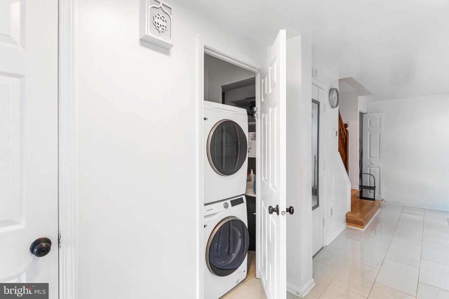 7566 WOOD MIST LN, FALLS CHURCH, Virginia 22043, 3 Bedrooms Bedrooms, ,1 BathroomBathrooms,Residential,For sale,7566 WOOD MIST LN,VAFX2244250 MLS # VAFX2244250