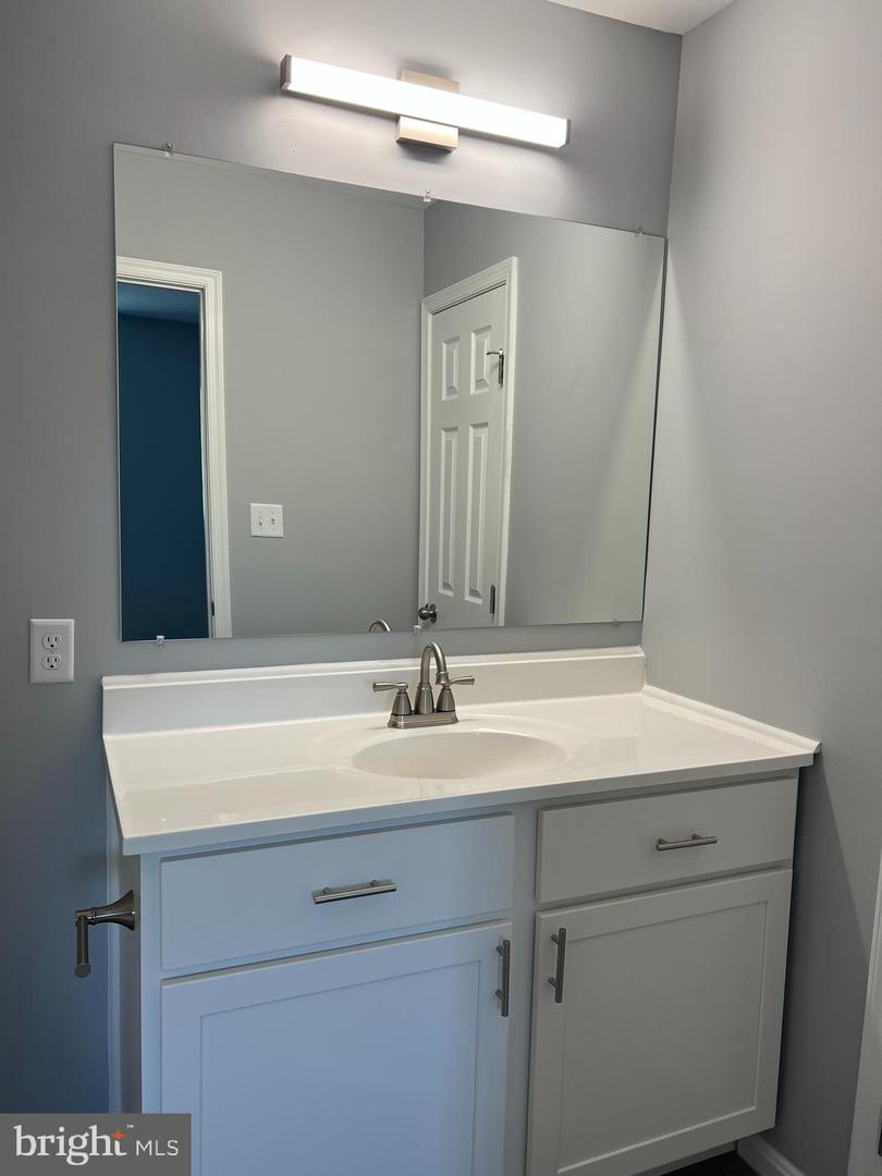 3807 PORT HOPE PT, TRIANGLE, Virginia 22172, 3 Bedrooms Bedrooms, ,1 BathroomBathrooms,Residential,For sale,3807 PORT HOPE PT,VAPW2098330 MLS # VAPW2098330 3807 PORT HOPE PT, TRIANGLE, Virginia 22172, 3 Bedrooms Bedrooms, ,1 BathroomBathrooms,Residential,For sale,3807 PORT HOPE PT,VAPW2098330 MLS # VAPW2098330