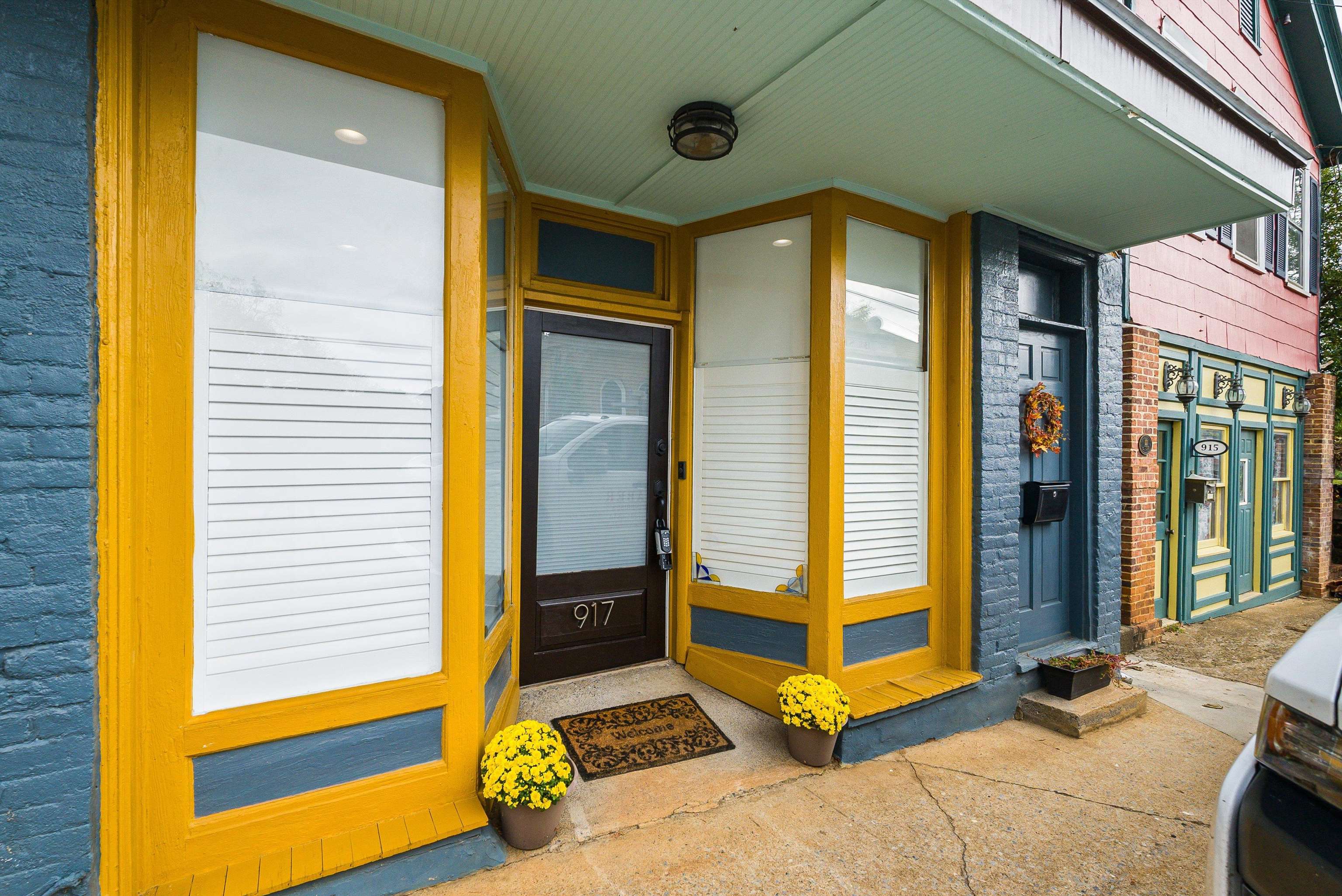 917 W BEVERLEY ST, STAUNTON, Virginia 22980, 3 Bedrooms Bedrooms, ,2 BathroomsBathrooms,Residential,917 W BEVERLEY ST,670124 MLS # 670124