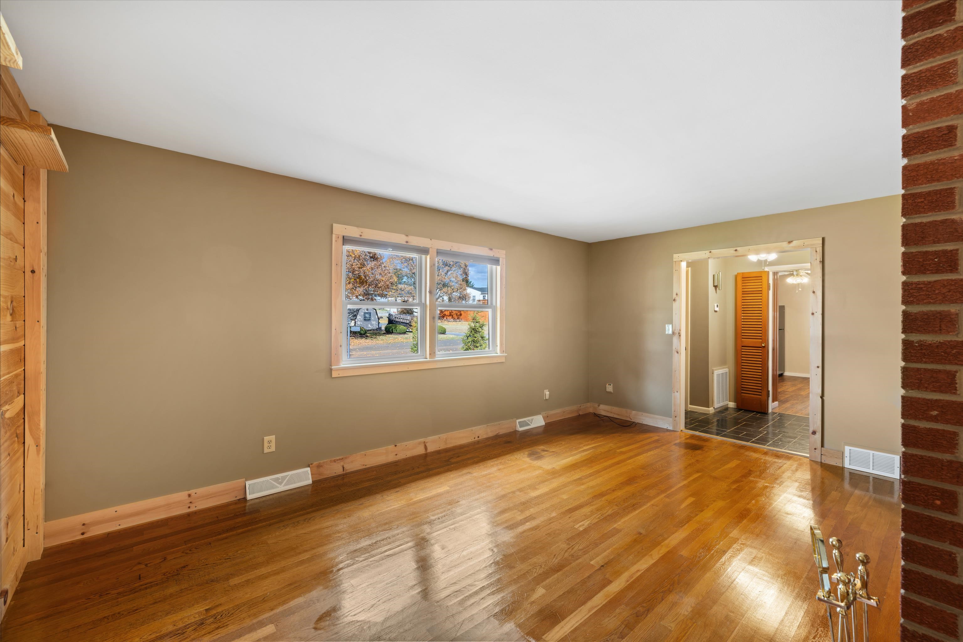 1358 KEESLING AVE, WAYNESBORO, Virginia 22980, 4 Bedrooms Bedrooms, ,1 BathroomBathrooms,Residential,1358 KEESLING AVE,671008 MLS # 671008 1358 KEESLING AVE, WAYNESBORO, Virginia 22980, 4 Bedrooms Bedrooms, ,1 BathroomBathrooms,Residential,1358 KEESLING AVE,671008 MLS # 671008