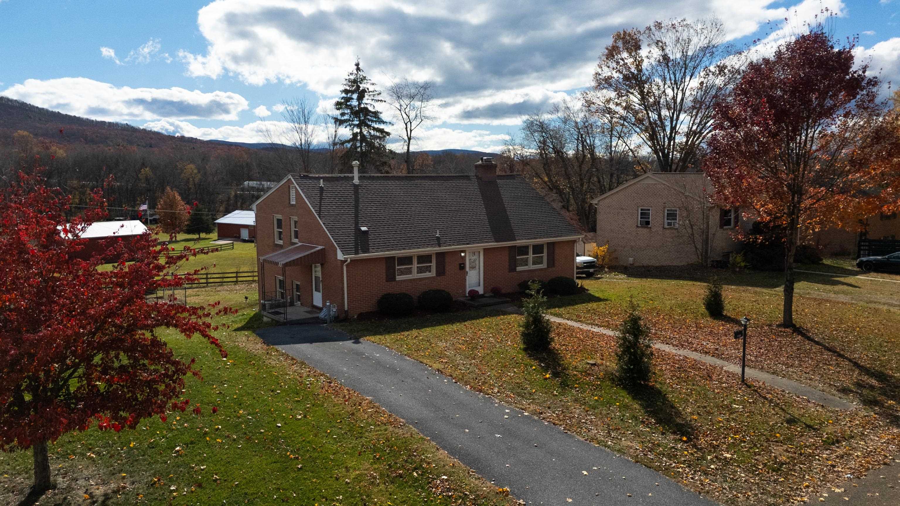 1358 KEESLING AVE, WAYNESBORO, Virginia 22980, 4 Bedrooms Bedrooms, ,1 BathroomBathrooms,Residential,1358 KEESLING AVE,671008 MLS # 671008 1358 KEESLING AVE, WAYNESBORO, Virginia 22980, 4 Bedrooms Bedrooms, ,1 BathroomBathrooms,Residential,1358 KEESLING AVE,671008 MLS # 671008