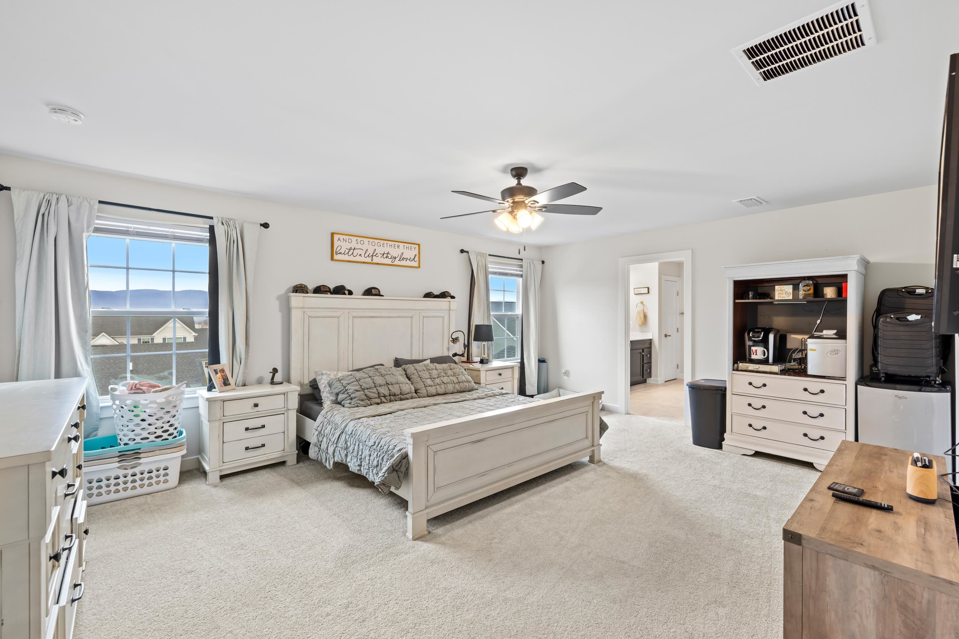 10166 OAK CIRCLE LN, MCGAHEYSVILLE, Virginia 22840, 6 Bedrooms Bedrooms, ,4 BathroomsBathrooms,Residential,10166 OAK CIRCLE LN,671461 MLS # 671461 10166 OAK CIRCLE LN, MCGAHEYSVILLE, Virginia 22840, 6 Bedrooms Bedrooms, ,4 BathroomsBathrooms,Residential,10166 OAK CIRCLE LN,671461 MLS # 671461