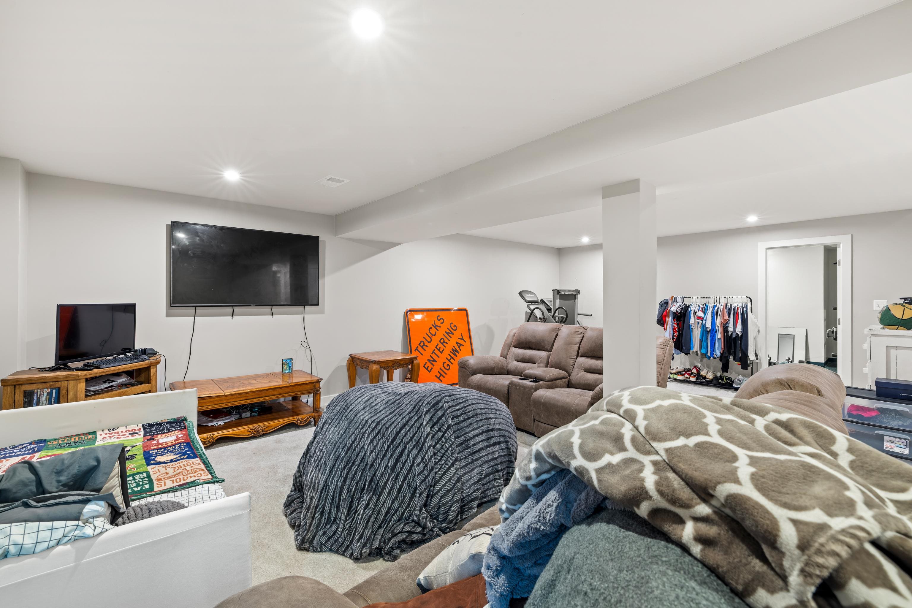 10166 OAK CIRCLE LN, MCGAHEYSVILLE, Virginia 22840, 6 Bedrooms Bedrooms, ,4 BathroomsBathrooms,Residential,10166 OAK CIRCLE LN,671461 MLS # 671461 10166 OAK CIRCLE LN, MCGAHEYSVILLE, Virginia 22840, 6 Bedrooms Bedrooms, ,4 BathroomsBathrooms,Residential,10166 OAK CIRCLE LN,671461 MLS # 671461