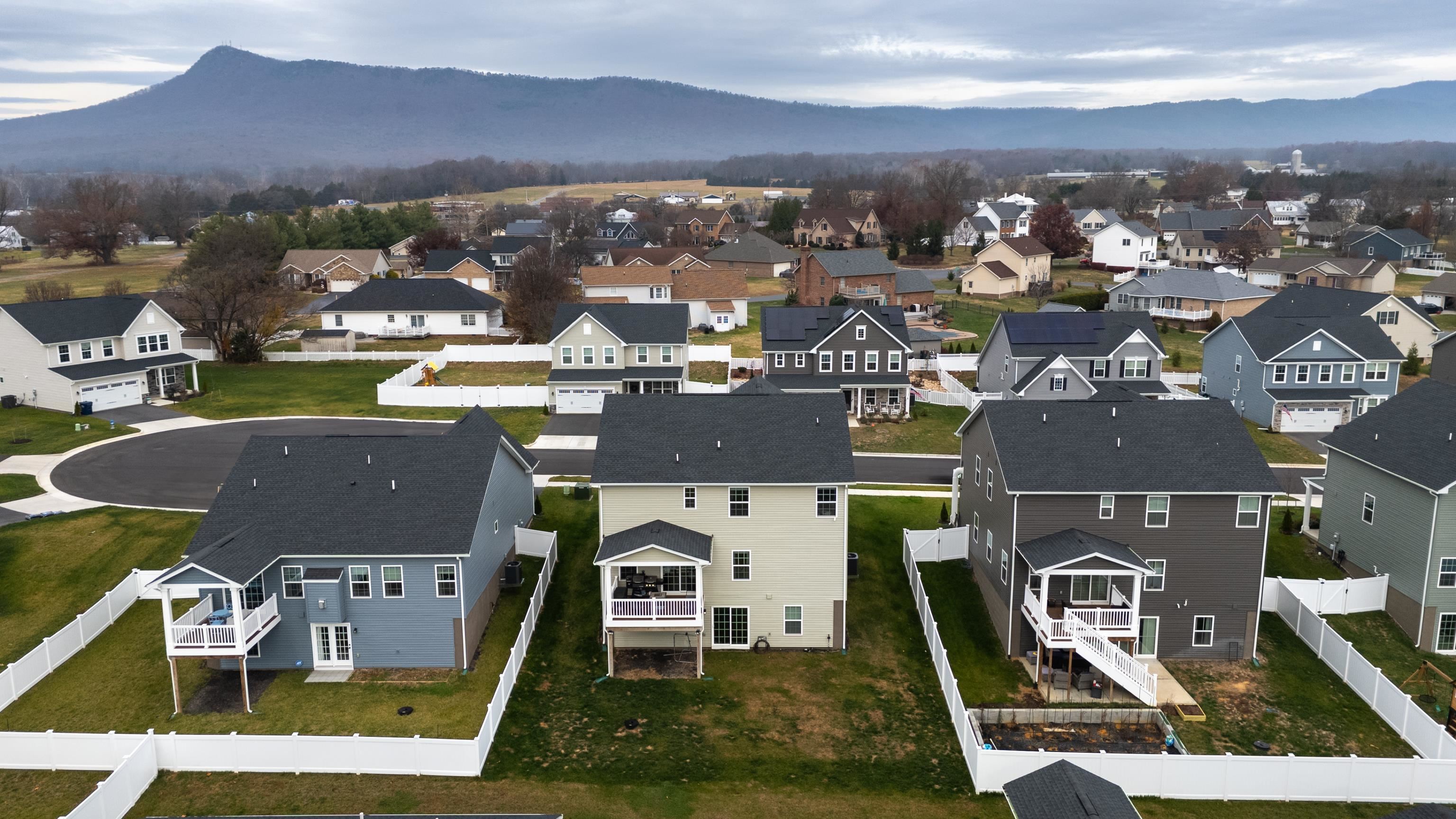 10166 OAK CIRCLE LN, MCGAHEYSVILLE, Virginia 22840, 6 Bedrooms Bedrooms, ,4 BathroomsBathrooms,Residential,10166 OAK CIRCLE LN,671461 MLS # 671461 10166 OAK CIRCLE LN, MCGAHEYSVILLE, Virginia 22840, 6 Bedrooms Bedrooms, ,4 BathroomsBathrooms,Residential,10166 OAK CIRCLE LN,671461 MLS # 671461