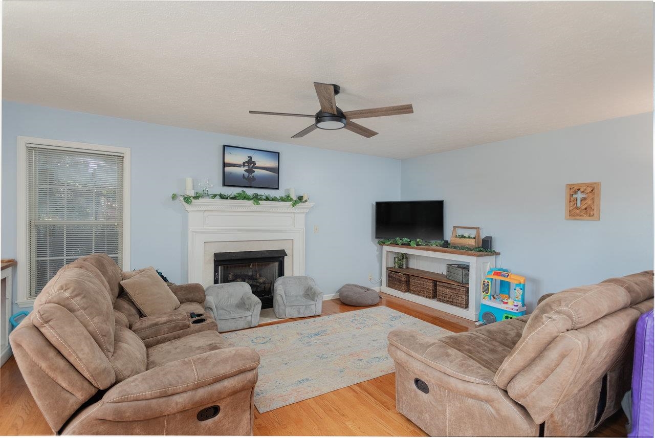 219 NORTHVIEW DR, DAYTON, Virginia 22821, 4 Bedrooms Bedrooms, ,2 BathroomsBathrooms,Residential,219 NORTHVIEW DR,671465 MLS # 671465 219 NORTHVIEW DR, DAYTON, Virginia 22821, 4 Bedrooms Bedrooms, ,2 BathroomsBathrooms,Residential,219 NORTHVIEW DR,671465 MLS # 671465