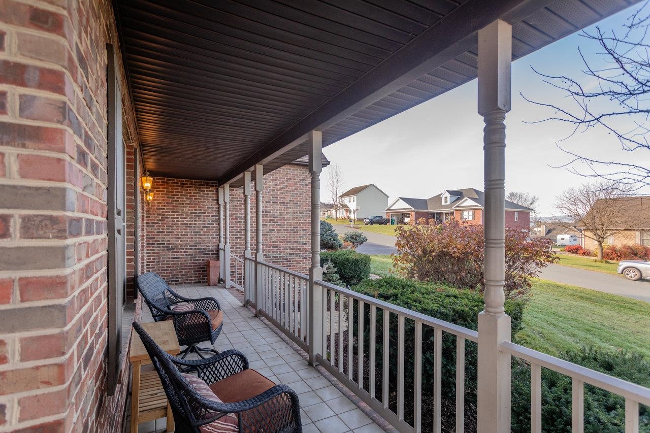 219 NORTHVIEW DR, DAYTON, Virginia 22821, 4 Bedrooms Bedrooms, ,2 BathroomsBathrooms,Residential,219 NORTHVIEW DR,671465 MLS # 671465 219 NORTHVIEW DR, DAYTON, Virginia 22821, 4 Bedrooms Bedrooms, ,2 BathroomsBathrooms,Residential,219 NORTHVIEW DR,671465 MLS # 671465