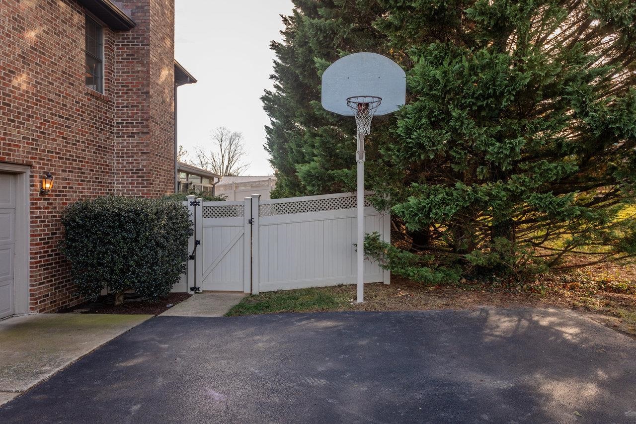 219 NORTHVIEW DR, DAYTON, Virginia 22821, 4 Bedrooms Bedrooms, ,2 BathroomsBathrooms,Residential,219 NORTHVIEW DR,671465 MLS # 671465 219 NORTHVIEW DR, DAYTON, Virginia 22821, 4 Bedrooms Bedrooms, ,2 BathroomsBathrooms,Residential,219 NORTHVIEW DR,671465 MLS # 671465