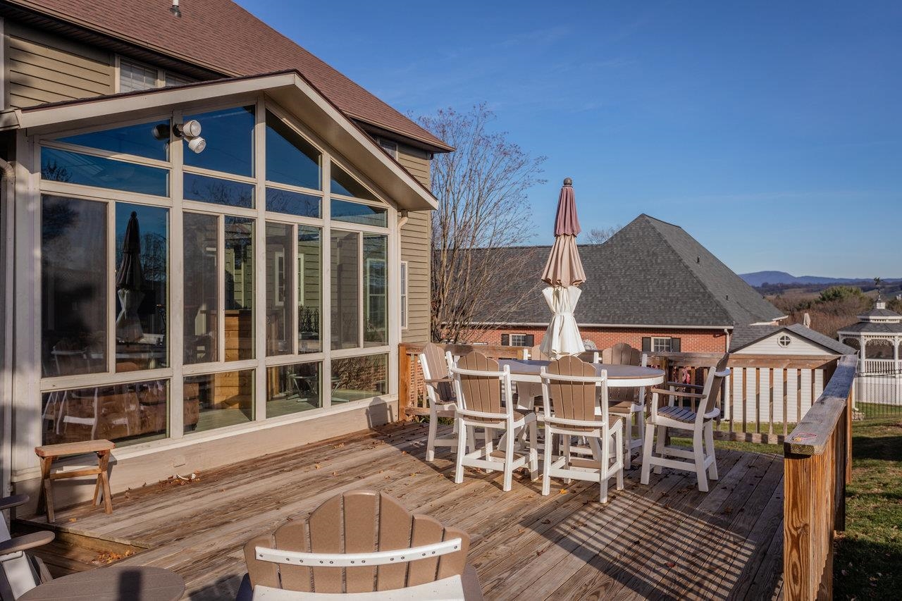 219 NORTHVIEW DR, DAYTON, Virginia 22821, 4 Bedrooms Bedrooms, ,2 BathroomsBathrooms,Residential,219 NORTHVIEW DR,671465 MLS # 671465 219 NORTHVIEW DR, DAYTON, Virginia 22821, 4 Bedrooms Bedrooms, ,2 BathroomsBathrooms,Residential,219 NORTHVIEW DR,671465 MLS # 671465