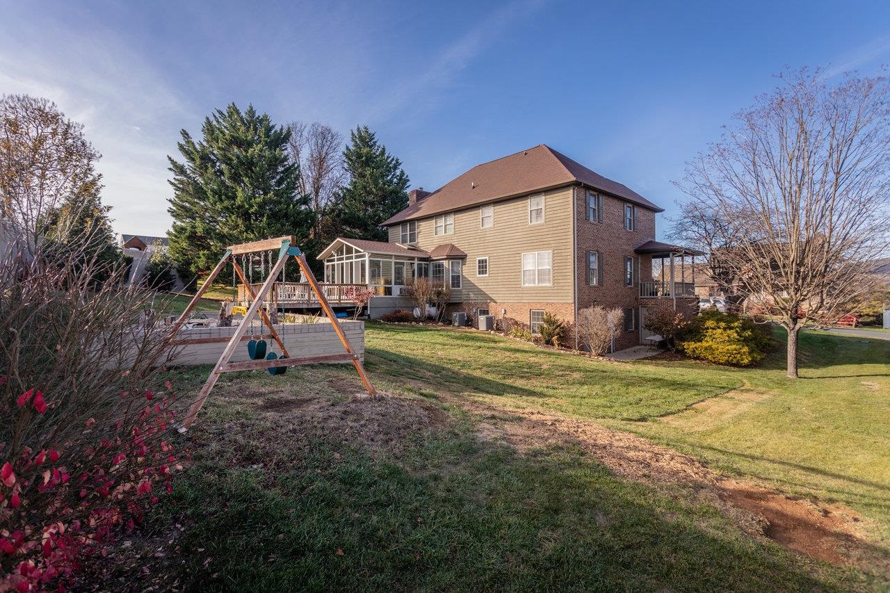 219 NORTHVIEW DR, DAYTON, Virginia 22821, 4 Bedrooms Bedrooms, ,2 BathroomsBathrooms,Residential,219 NORTHVIEW DR,671465 MLS # 671465 219 NORTHVIEW DR, DAYTON, Virginia 22821, 4 Bedrooms Bedrooms, ,2 BathroomsBathrooms,Residential,219 NORTHVIEW DR,671465 MLS # 671465