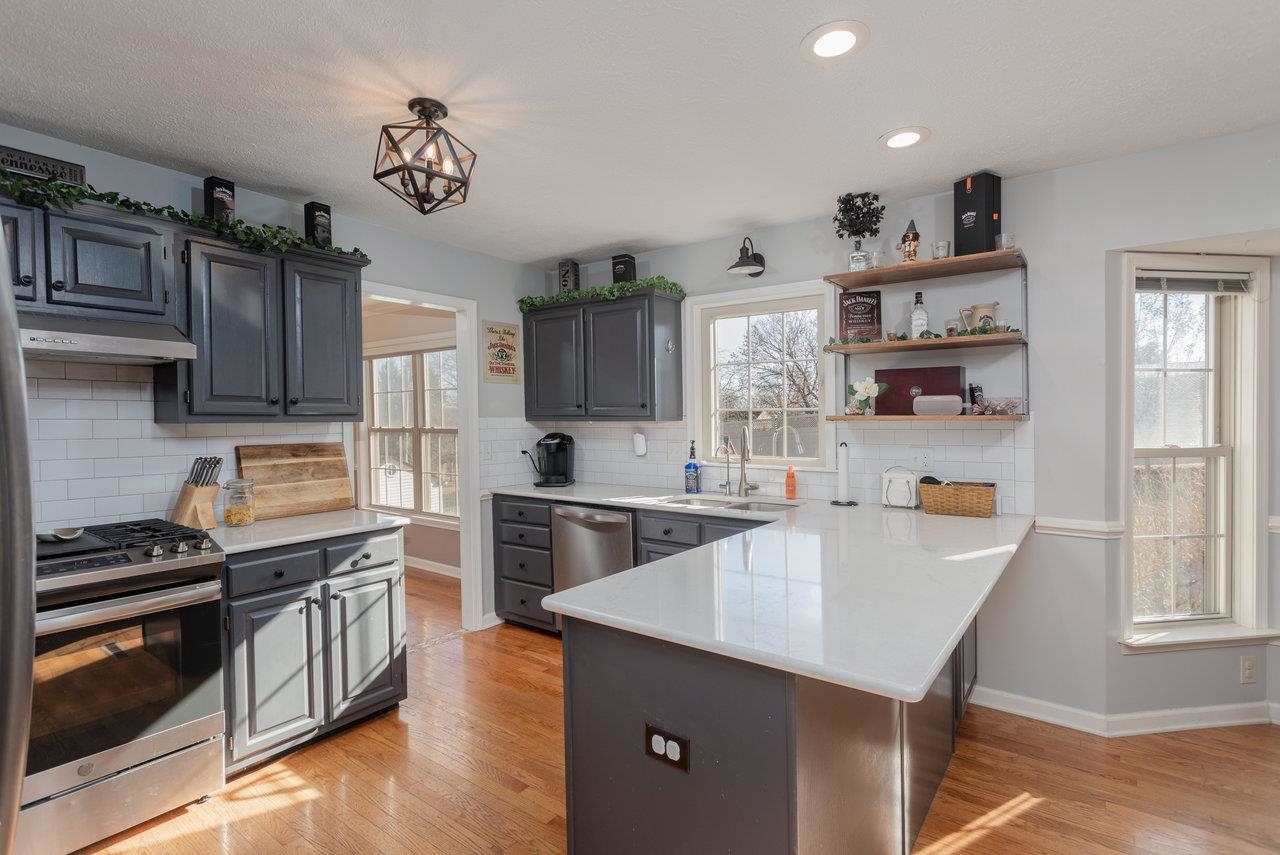 219 NORTHVIEW DR, DAYTON, Virginia 22821, 4 Bedrooms Bedrooms, ,2 BathroomsBathrooms,Residential,219 NORTHVIEW DR,671465 MLS # 671465 219 NORTHVIEW DR, DAYTON, Virginia 22821, 4 Bedrooms Bedrooms, ,2 BathroomsBathrooms,Residential,219 NORTHVIEW DR,671465 MLS # 671465