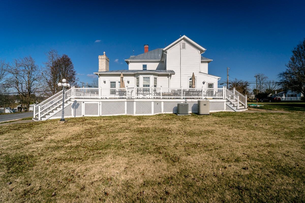 187 HOUFF RD, WEYERS CAVE, Virginia 24486, 6 Bedrooms Bedrooms, ,4 BathroomsBathrooms,Residential,187 HOUFF RD,671466 MLS # 671466