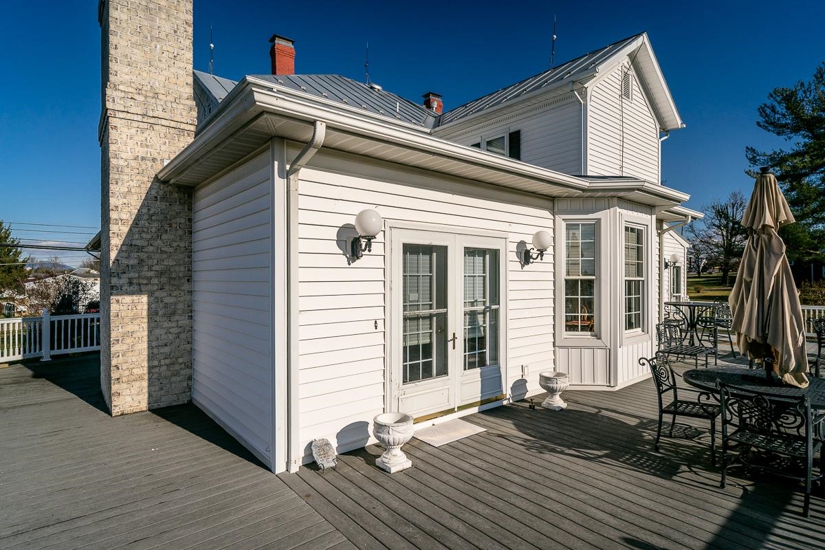 187 HOUFF RD, WEYERS CAVE, Virginia 24486, 6 Bedrooms Bedrooms, ,4 BathroomsBathrooms,Residential,187 HOUFF RD,671466 MLS # 671466