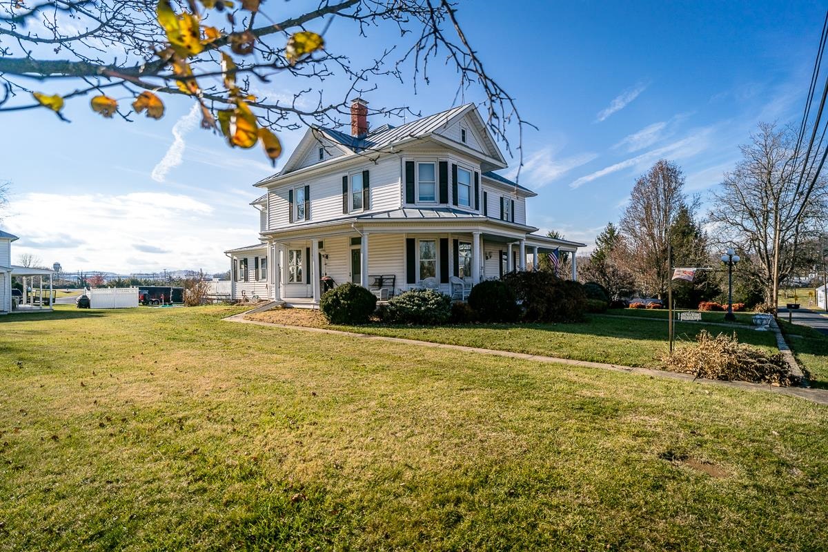 187 HOUFF RD, WEYERS CAVE, Virginia 24486, 6 Bedrooms Bedrooms, ,4 BathroomsBathrooms,Residential,187 HOUFF RD,671466 MLS # 671466
