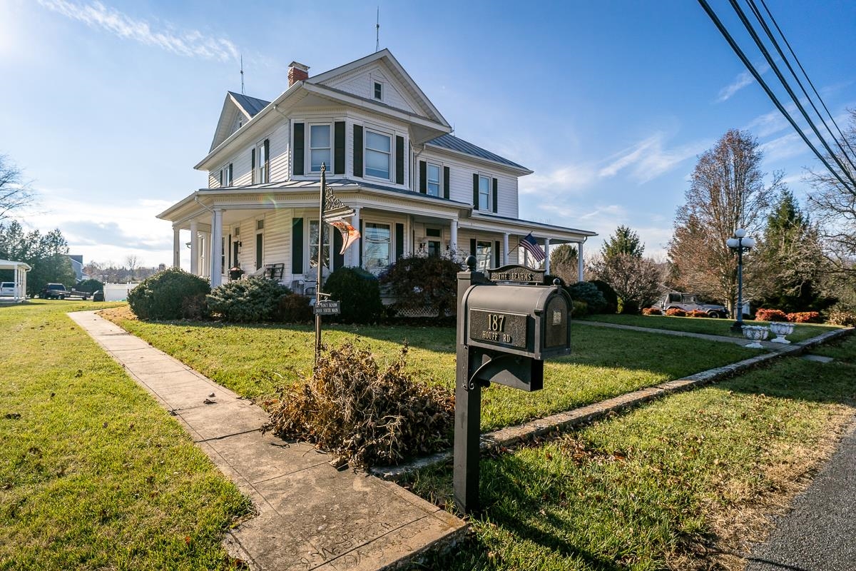 187 HOUFF RD, WEYERS CAVE, Virginia 24486, 6 Bedrooms Bedrooms, ,4 BathroomsBathrooms,Residential,187 HOUFF RD,671466 MLS # 671466