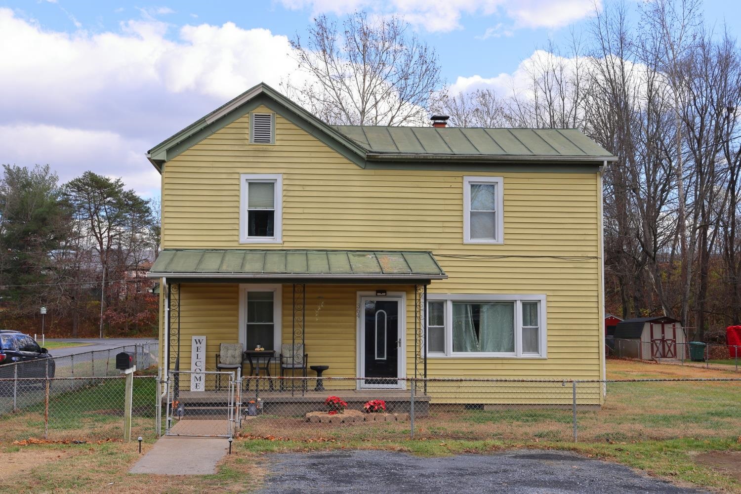 364 N BATH AVE, WAYNESBORO, Virginia 22980, 3 Bedrooms Bedrooms, ,2 BathroomsBathrooms,Residential,Williams,364 N BATH AVE,671467 MLS # 671467