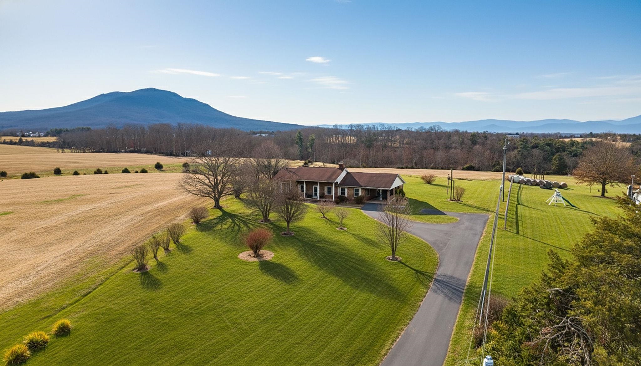 6723 OAK SHADE RD, ROCKINGHAM, Virginia 22802, 3 Bedrooms Bedrooms, ,2 BathroomsBathrooms,Residential,6723 OAK SHADE RD,671469 MLS # 671469