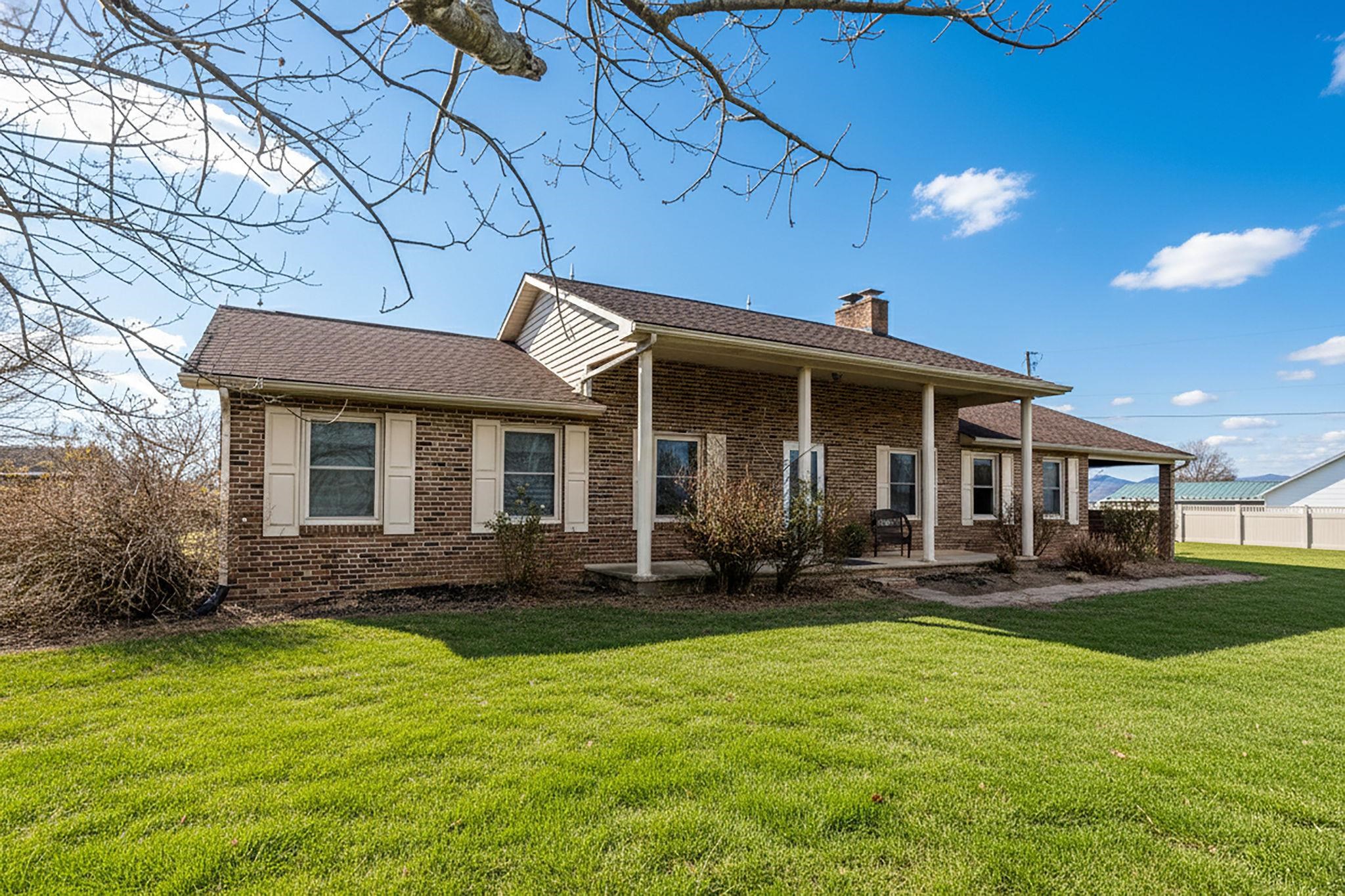 6723 OAK SHADE RD, ROCKINGHAM, Virginia 22802, 3 Bedrooms Bedrooms, ,2 BathroomsBathrooms,Residential,6723 OAK SHADE RD,671469 MLS # 671469