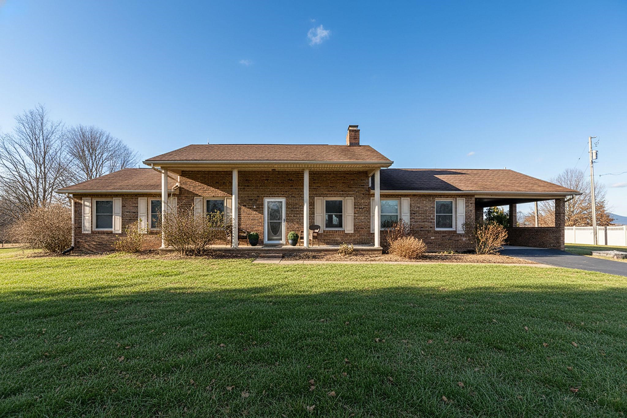 6723 OAK SHADE RD, ROCKINGHAM, Virginia 22802, 3 Bedrooms Bedrooms, ,2 BathroomsBathrooms,Residential,6723 OAK SHADE RD,671469 MLS # 671469