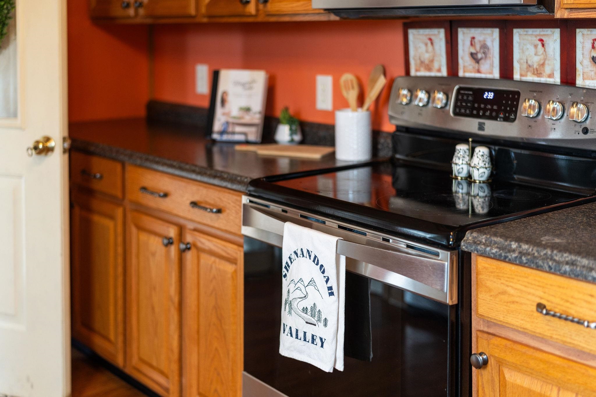 6723 OAK SHADE RD, ROCKINGHAM, Virginia 22802, 3 Bedrooms Bedrooms, ,2 BathroomsBathrooms,Residential,6723 OAK SHADE RD,671469 MLS # 671469