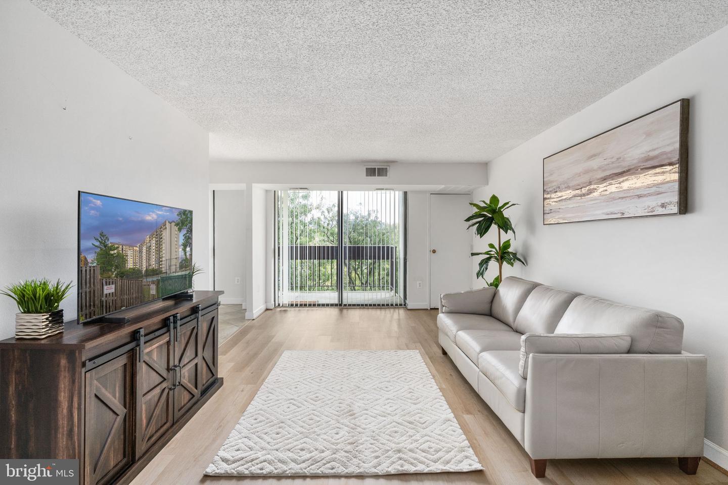 5300 HOLMES RUN PKWY #506, ALEXANDRIA, Virginia 22304, 2 Bedrooms Bedrooms, ,2 BathroomsBathrooms,Residential,For sale,5300 HOLMES RUN PKWY #506,VAAX2049002 MLS # VAAX2049002 5300 HOLMES RUN PKWY #506, ALEXANDRIA, Virginia 22304, 2 Bedrooms Bedrooms, ,2 BathroomsBathrooms,Residential,For sale,5300 HOLMES RUN PKWY #506,VAAX2049002 MLS # VAAX2049002