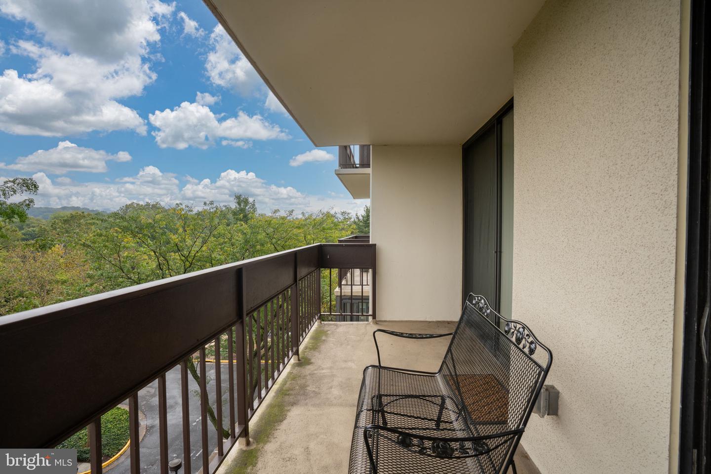 5300 HOLMES RUN PKWY #506, ALEXANDRIA, Virginia 22304, 2 Bedrooms Bedrooms, ,2 BathroomsBathrooms,Residential,For sale,5300 HOLMES RUN PKWY #506,VAAX2049002 MLS # VAAX2049002 5300 HOLMES RUN PKWY #506, ALEXANDRIA, Virginia 22304, 2 Bedrooms Bedrooms, ,2 BathroomsBathrooms,Residential,For sale,5300 HOLMES RUN PKWY #506,VAAX2049002 MLS # VAAX2049002