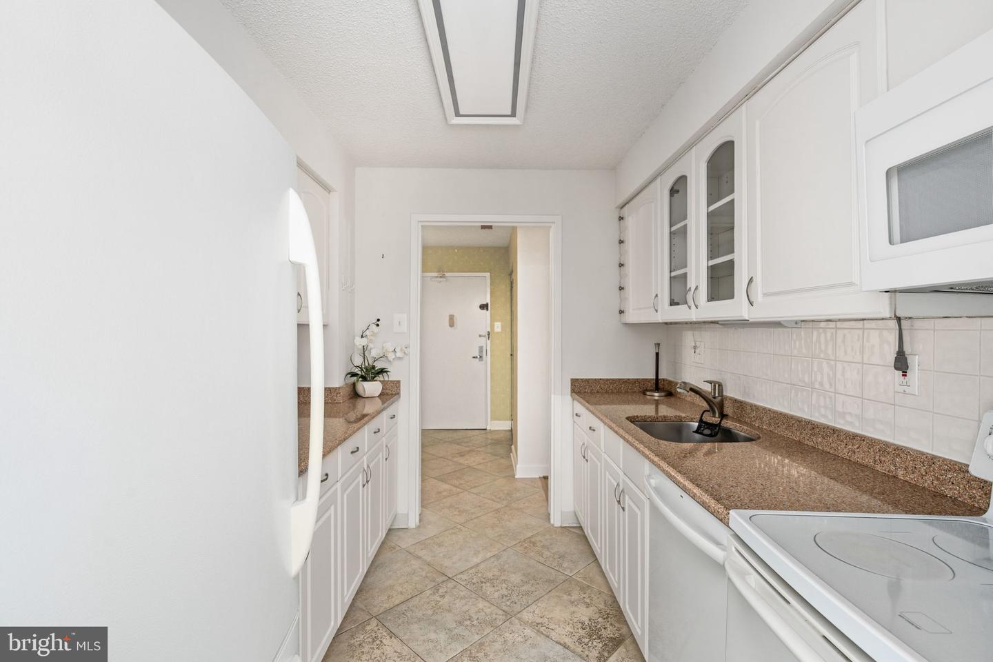 5300 HOLMES RUN PKWY #506, ALEXANDRIA, Virginia 22304, 2 Bedrooms Bedrooms, ,2 BathroomsBathrooms,Residential,For sale,5300 HOLMES RUN PKWY #506,VAAX2049002 MLS # VAAX2049002 5300 HOLMES RUN PKWY #506, ALEXANDRIA, Virginia 22304, 2 Bedrooms Bedrooms, ,2 BathroomsBathrooms,Residential,For sale,5300 HOLMES RUN PKWY #506,VAAX2049002 MLS # VAAX2049002