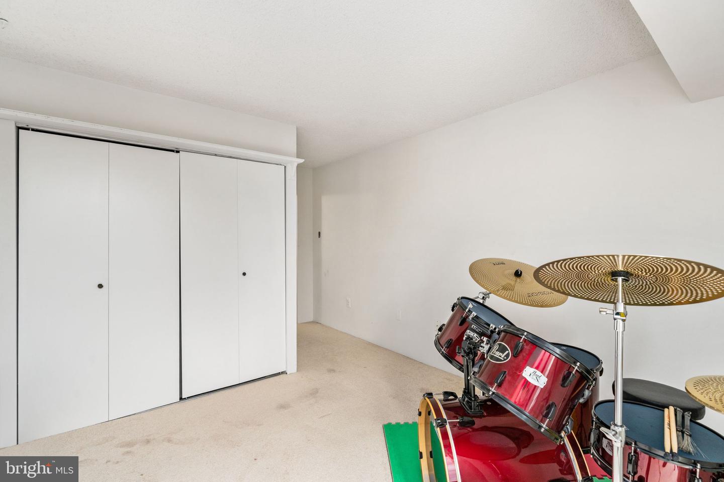 5300 HOLMES RUN PKWY #506, ALEXANDRIA, Virginia 22304, 2 Bedrooms Bedrooms, ,2 BathroomsBathrooms,Residential,For sale,5300 HOLMES RUN PKWY #506,VAAX2049002 MLS # VAAX2049002 5300 HOLMES RUN PKWY #506, ALEXANDRIA, Virginia 22304, 2 Bedrooms Bedrooms, ,2 BathroomsBathrooms,Residential,For sale,5300 HOLMES RUN PKWY #506,VAAX2049002 MLS # VAAX2049002